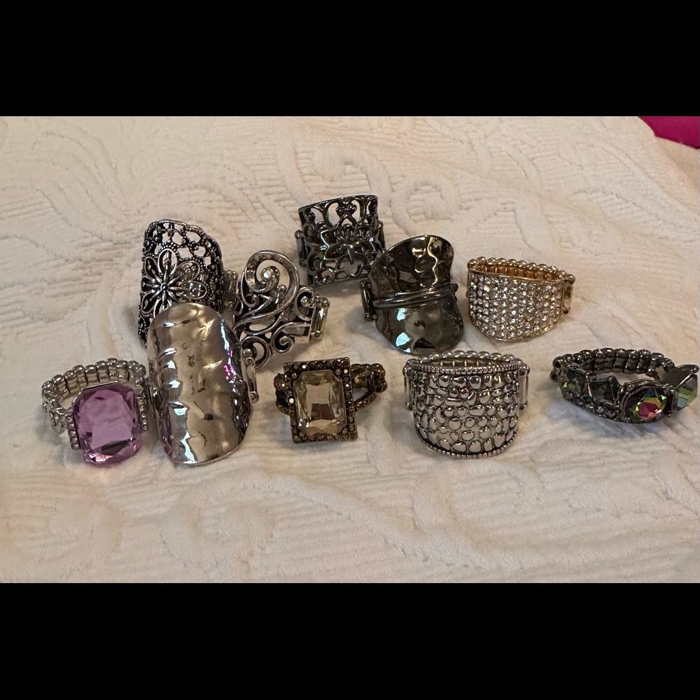 New (never worn) paparazzi rings set of 10